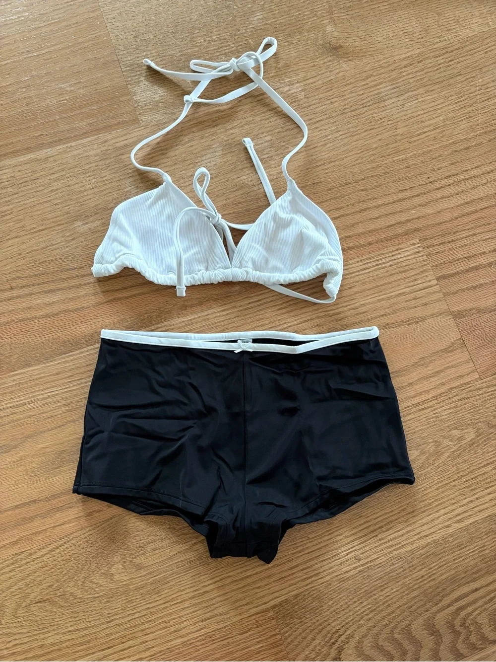 Frankies bikinis set
